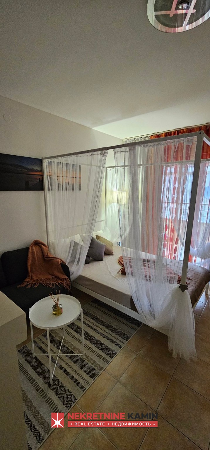 Garsonjera, apartman 34 m2 na zaobilaznici, Budva